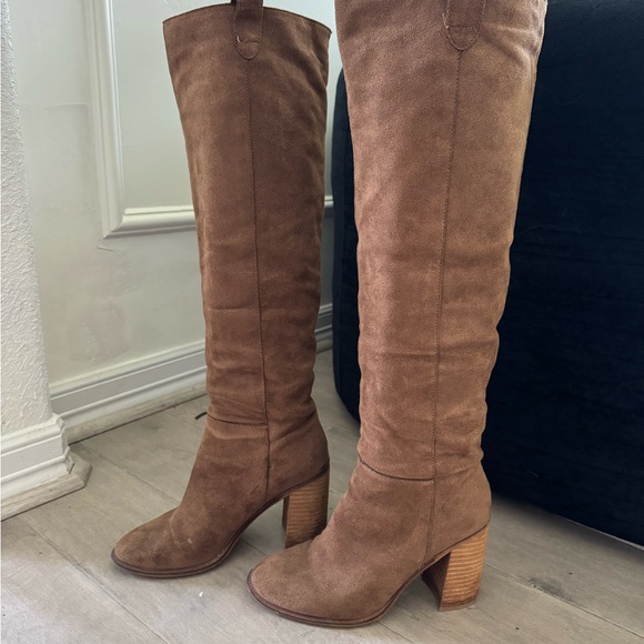 Knee high suede boots - Picture 1 of 5